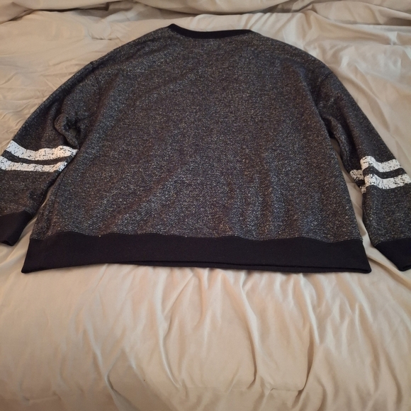 Bobbie Brooks Gray Women's Sweater with Number 26 Print - Picture 8 of 8